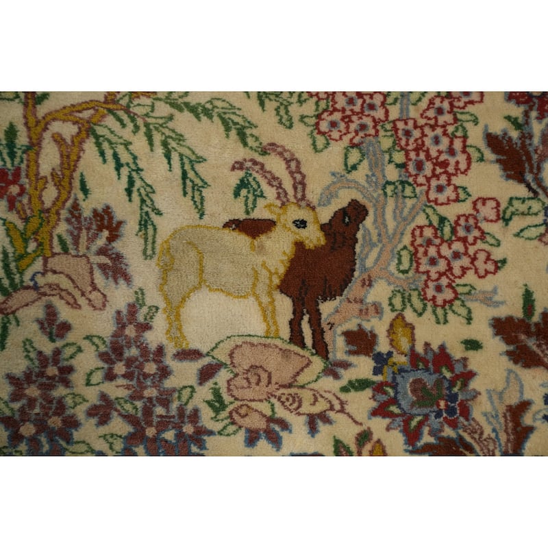 Hand Knotted Oriental 100% Wool Carpet Traditional Floral Beige & Ivories Isfahan Area Rug - 5' 6'' X 3' 6''