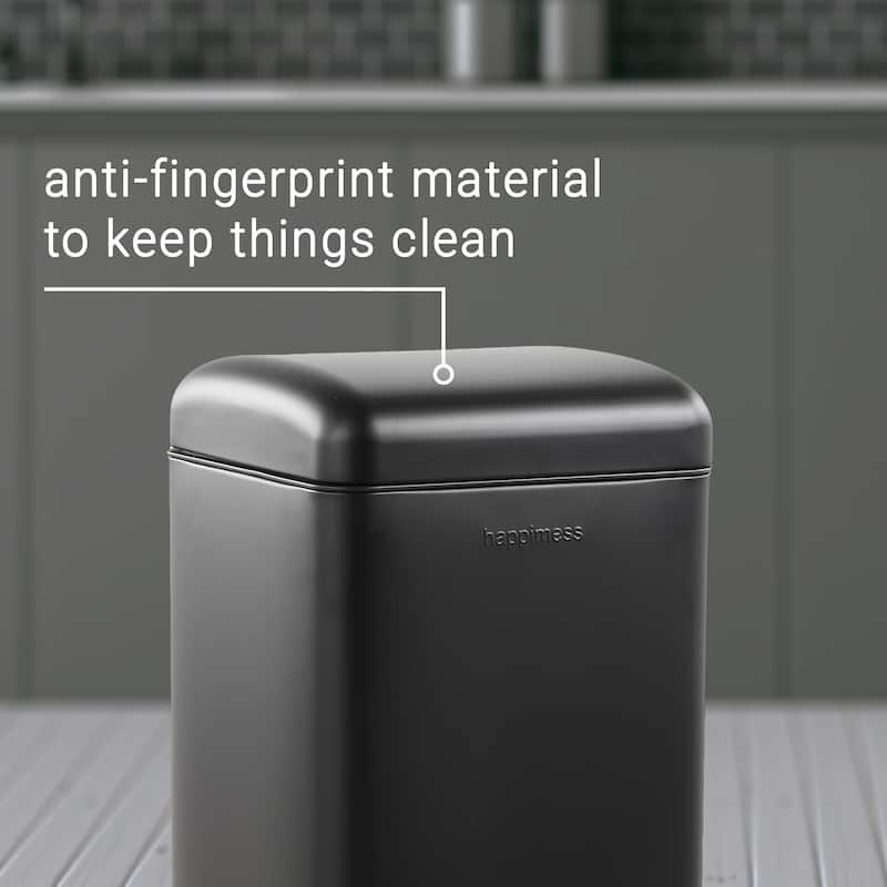 happimess Betty Retro 8-Gallon Step-Open Trash Can