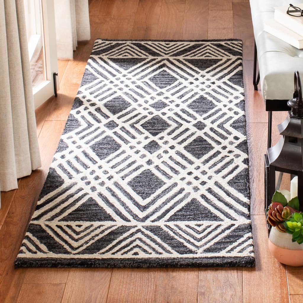 SAFAVIEH, Handmade Micro-Loop Santoshi Moroccan Wool Rug