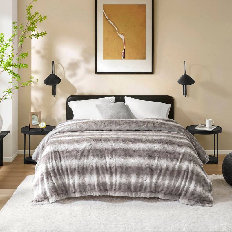 Madison Park Zuri Faux Fur Blanket
