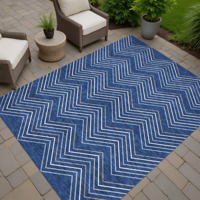 Machine Washable Indoor/ Outdoor Modern Chevron Chantille Rug