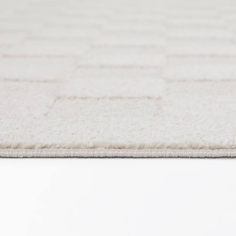 Abram Checkered High-Low Indoor/Outdoor Area Rug