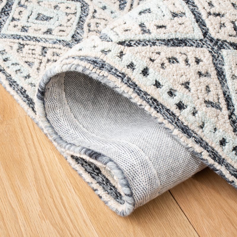 SAFAVIEH Handmade Aspen Bendina Moroccan Boho Wool Rug