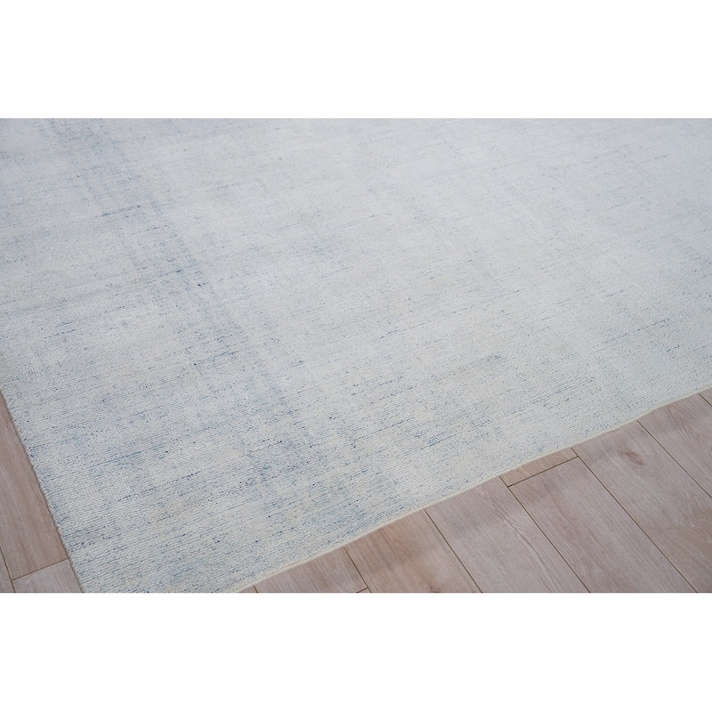 Exquisite Rugs Poliforma Handmade Handloomed Polyester Light Blue Area Rug