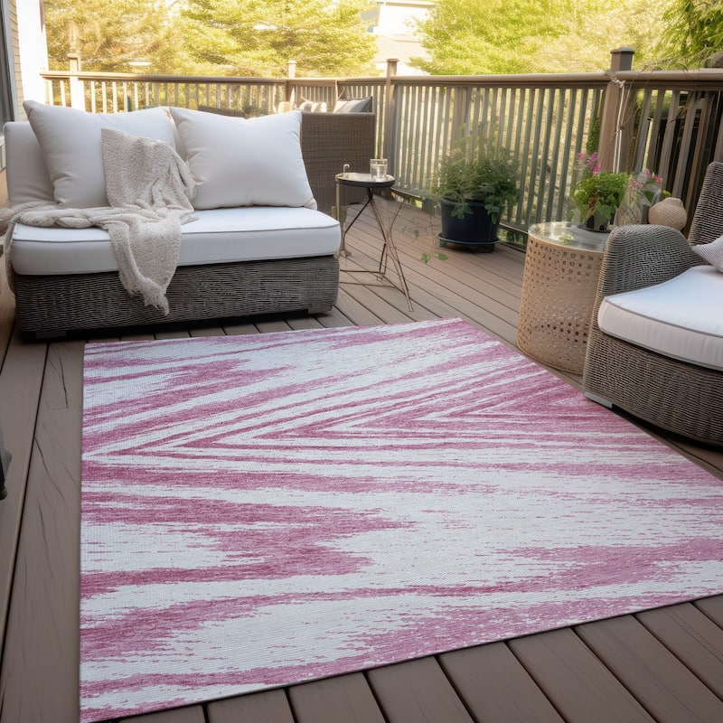 Machine Washable Indoor/ Outdoor Chantille Modern Chevron Rug