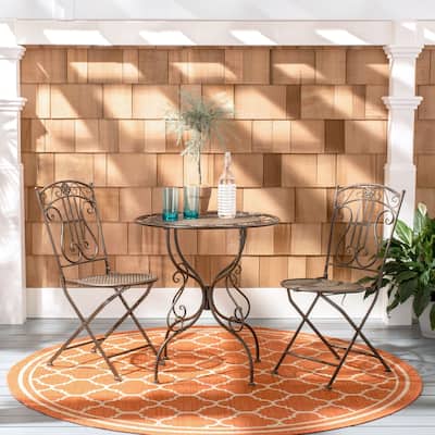 SAFAVIEH Outdoor Living Semly Victorian Iron 3-Piece Patio Bistro Set.