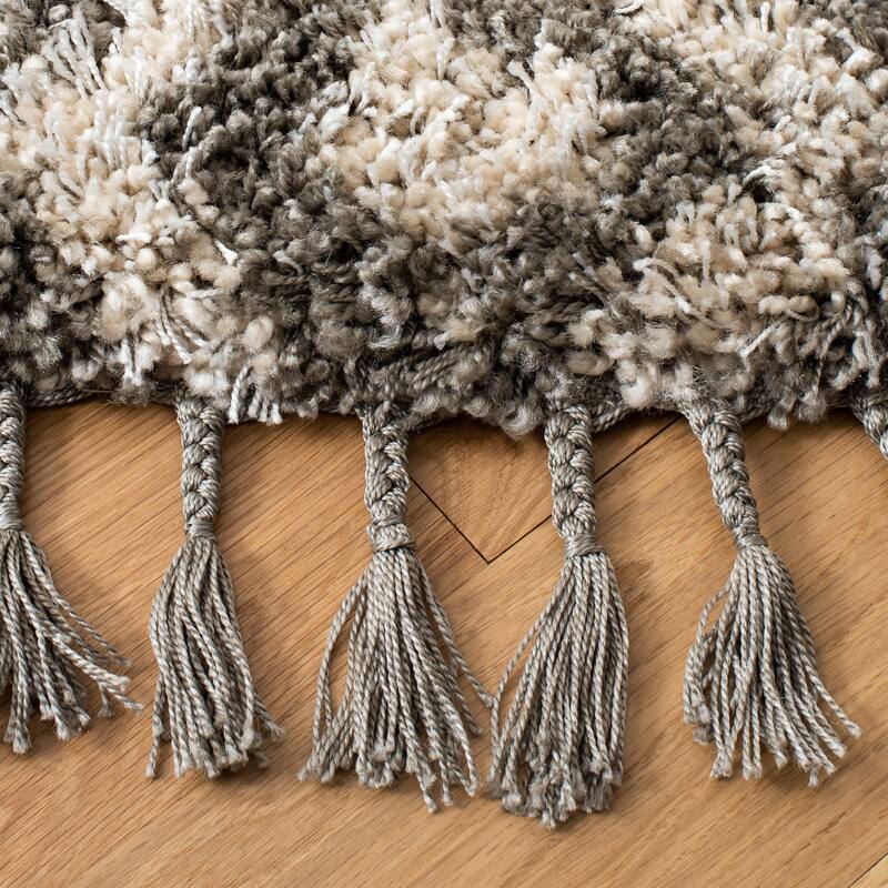 SAFAVIEH Moroccan Fringe Shag Solveiga 2-inch Thick Rug