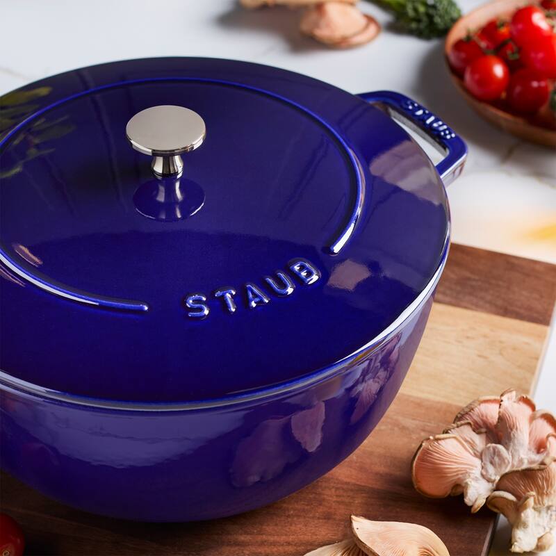 Staub Cast Iron Essential French Oven, Dutch Oven, 5-quart, serves 5-6, Made in France - 5-qt