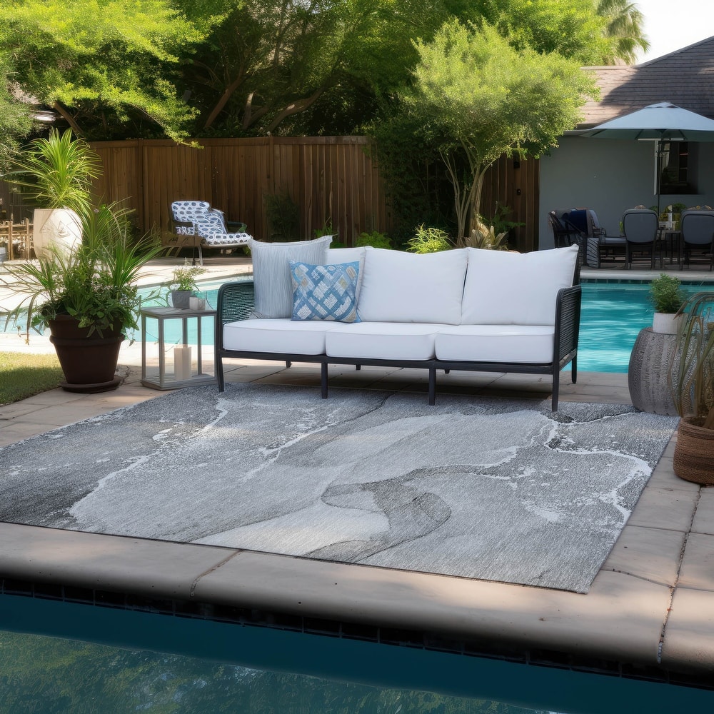 Machine Washable Indoor/ Outdoor Abstract Marble Chantille Rug