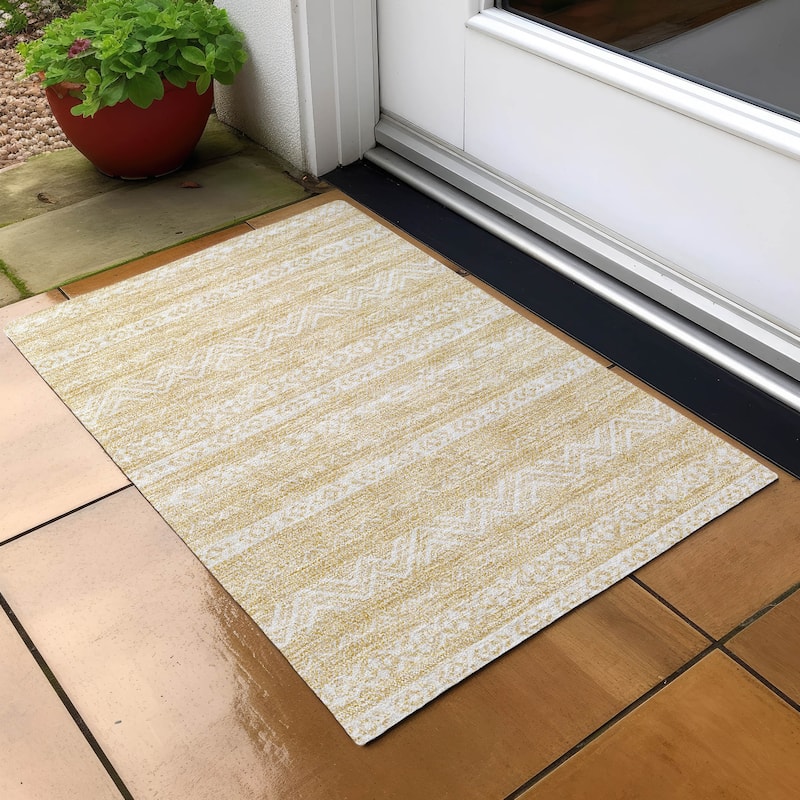 Machine Washable Indoor/ Outdoor Chantille Boho Stripes Rug - Gold - 1'8" x 2'6"