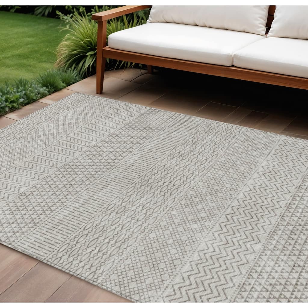 HomeRoots Chevron Modern Rectangle Outdoor Rug