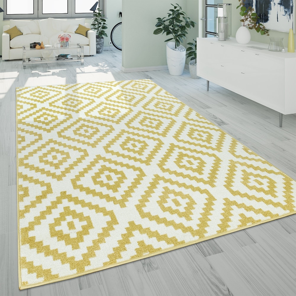 Modern Area Rug Moroccan Design & Geometric Pattern