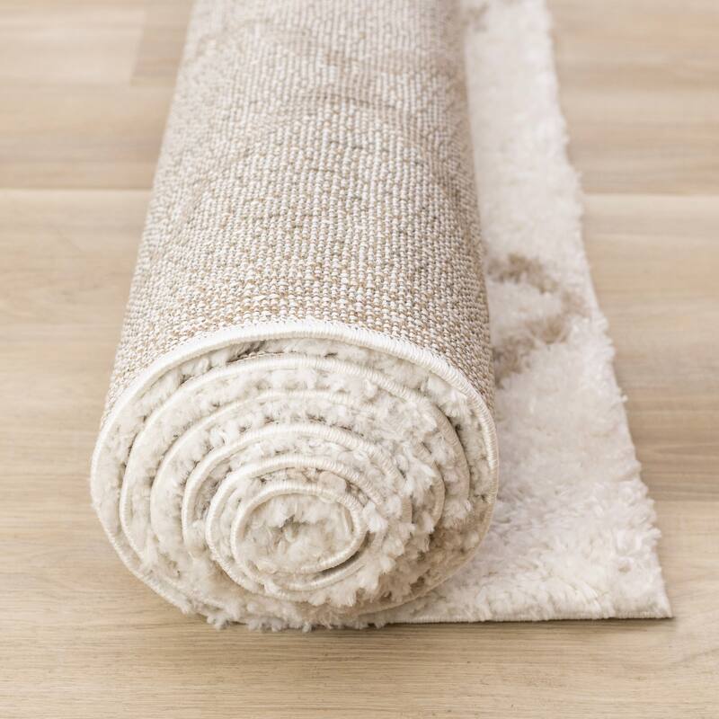 Soft Neutral Trellis Shag Area Rug in Cream Beige