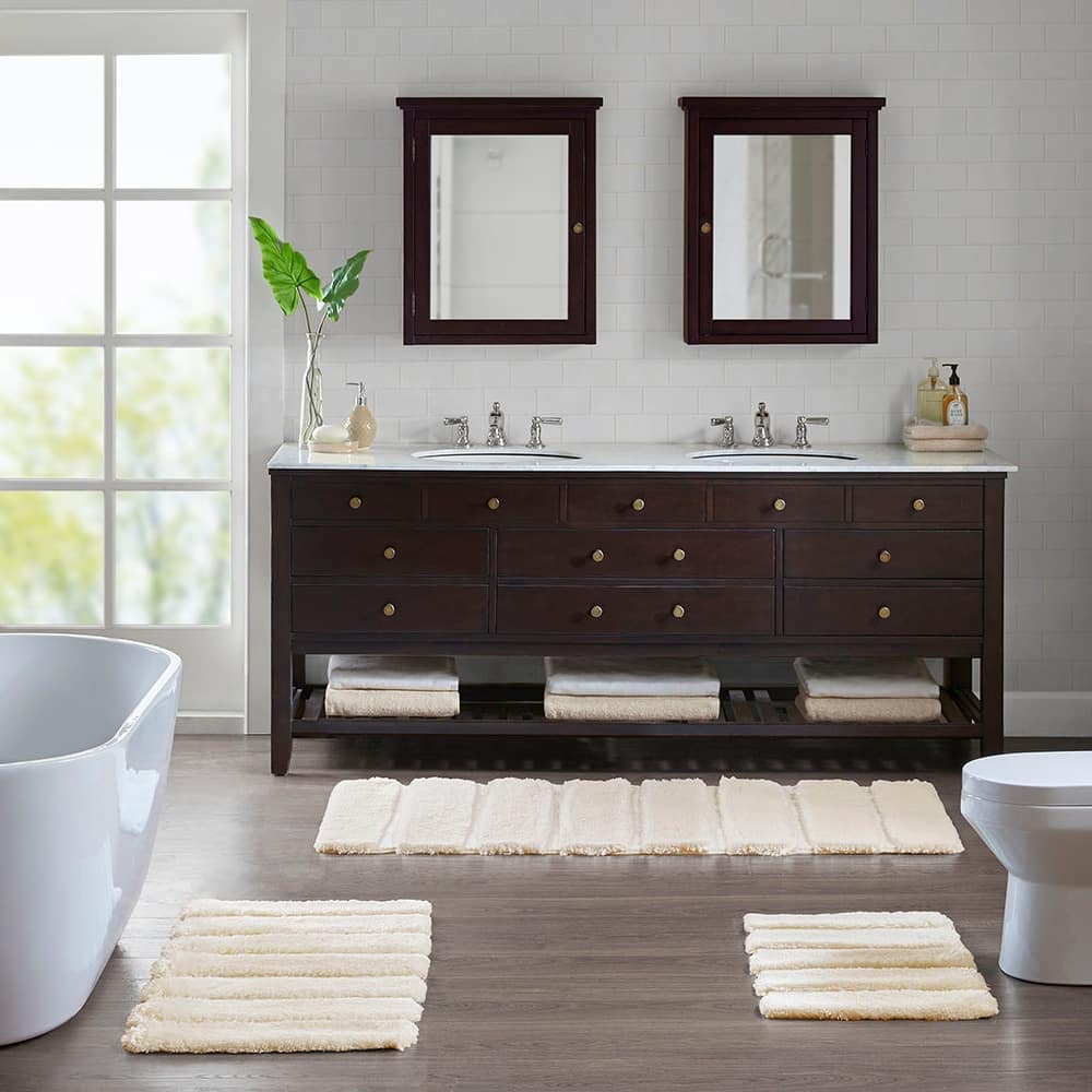 Madison Park Tufted Pearl Channel Solid Bath Rug