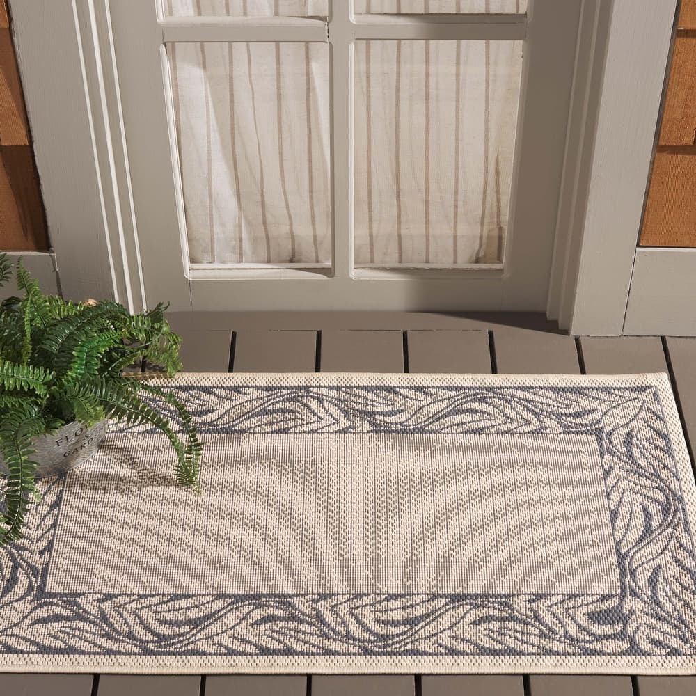 SAFAVIEH Courtyard Vesselka Indoor/ Outdoor Waterproof Patio Backyard Rug