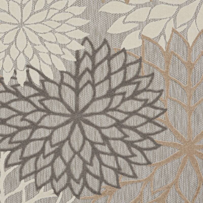 HomeRoots Contemporary Square Outdoor Rug - 5' Square