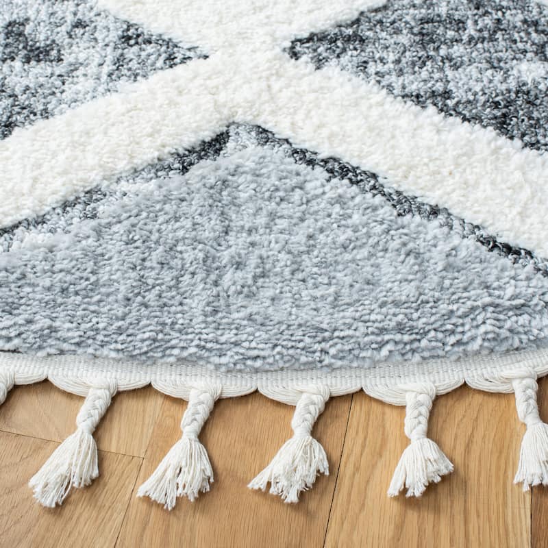 SAFAVIEH Moroccan Tassel Shag Irva 2-inch Thick Rug