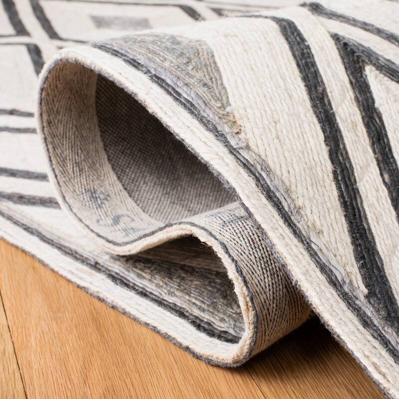 SAFAVIEH Handmade Sahara Daija Moroccan Jute Rug-