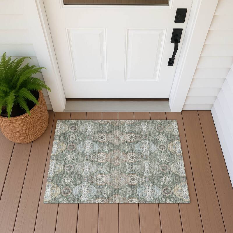 Machine Washable Indoor/ Outdoor Traditional Tracey Chantille Rug - Basil - 1'8" x 2'6"