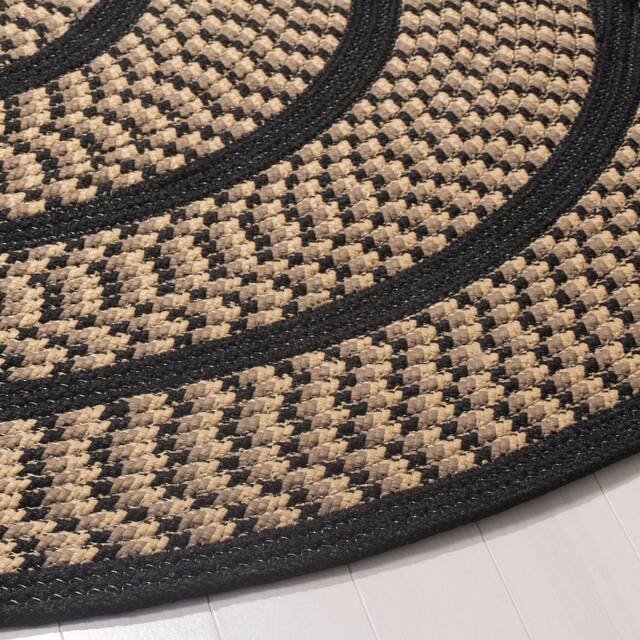 SAFAVIEH Handmade Braided Levina Country Rug