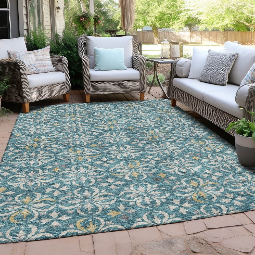 Machine Washable Indoor/ Outdoor Chantille Traditional Medallion Rug