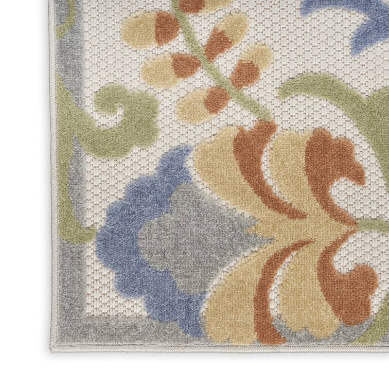 HomeRoots Contemporary Rectangle Outdoor Rug - 5' X 7'