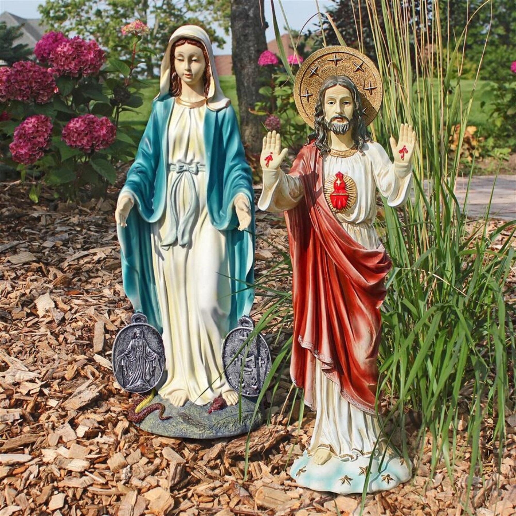 Shop Set Of 2 Red And White Jesus And Mary Christmas Outdoor Garden Statues 23 5 On Sale Overstock 30984116