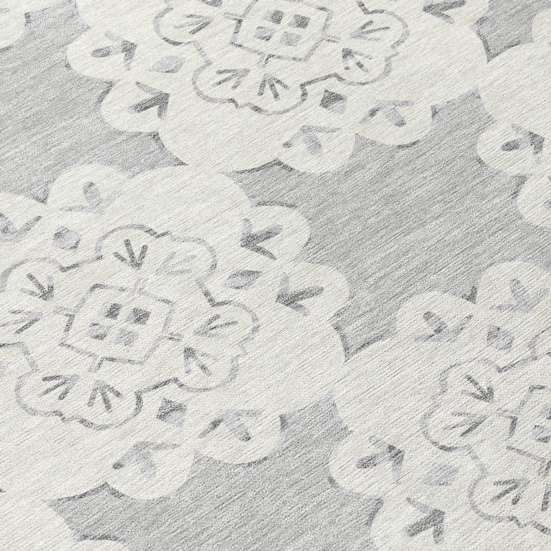 Machine Washable Indoor/ Outdoor Global Motif Chantille Rug