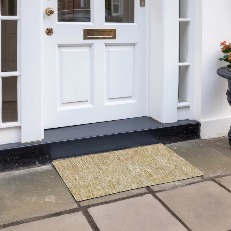 Machine Washable Indoor/ Outdoor Chantille Contemporary Maze Rug - Gold - 1'8" x 2'6"