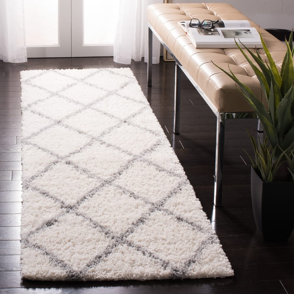 SAFAVIEH Parma Shag Sinda Trellis 1.2-inch Thick Rug