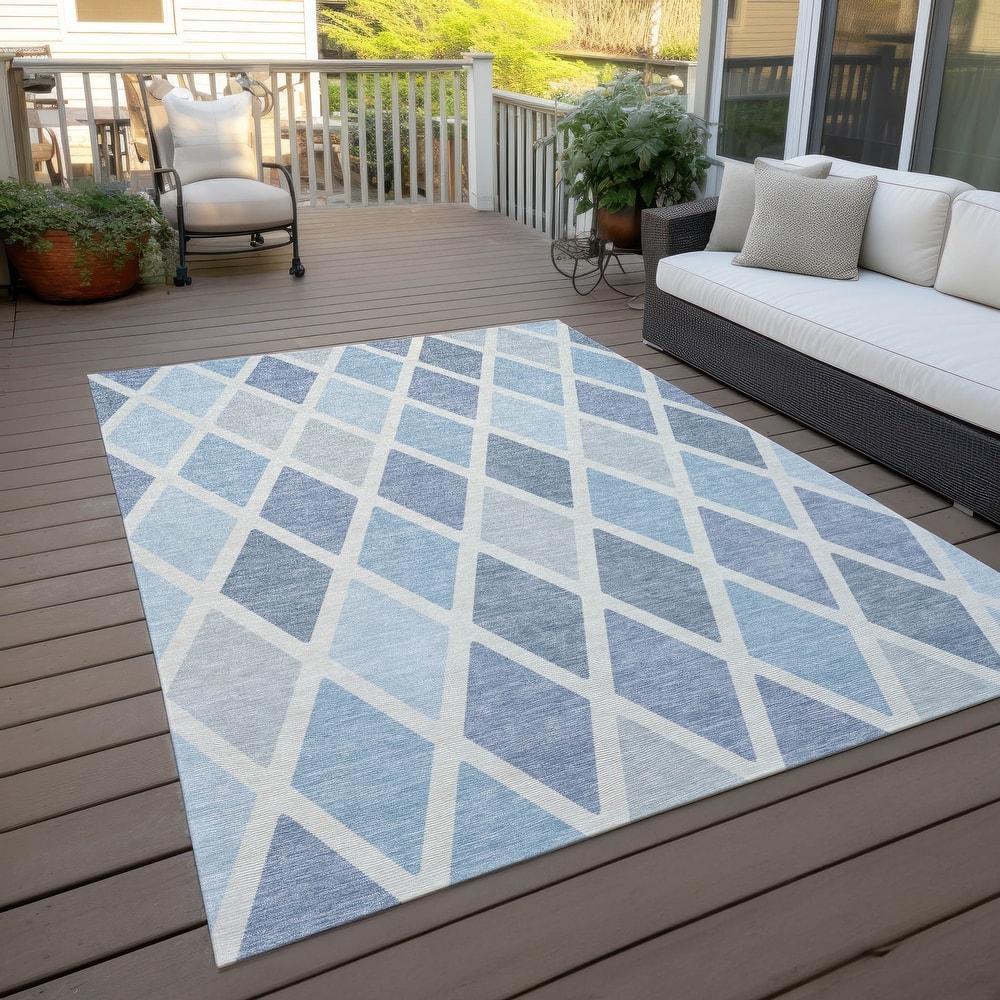 Machine Washable Indoor/ Outdoor Chantille Prism Diamond Rug