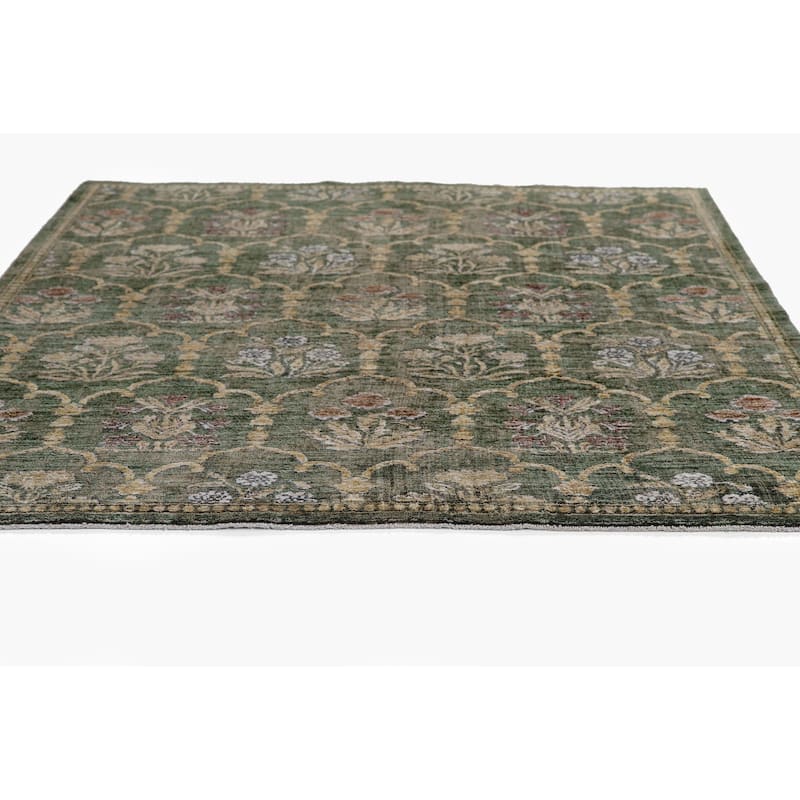 Momeni Wisteria Polyester Traditional Area Rug