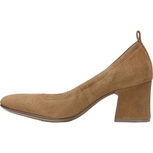 naturalizer dalee pump