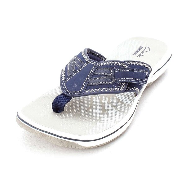 clarks brinkley athol flip flops