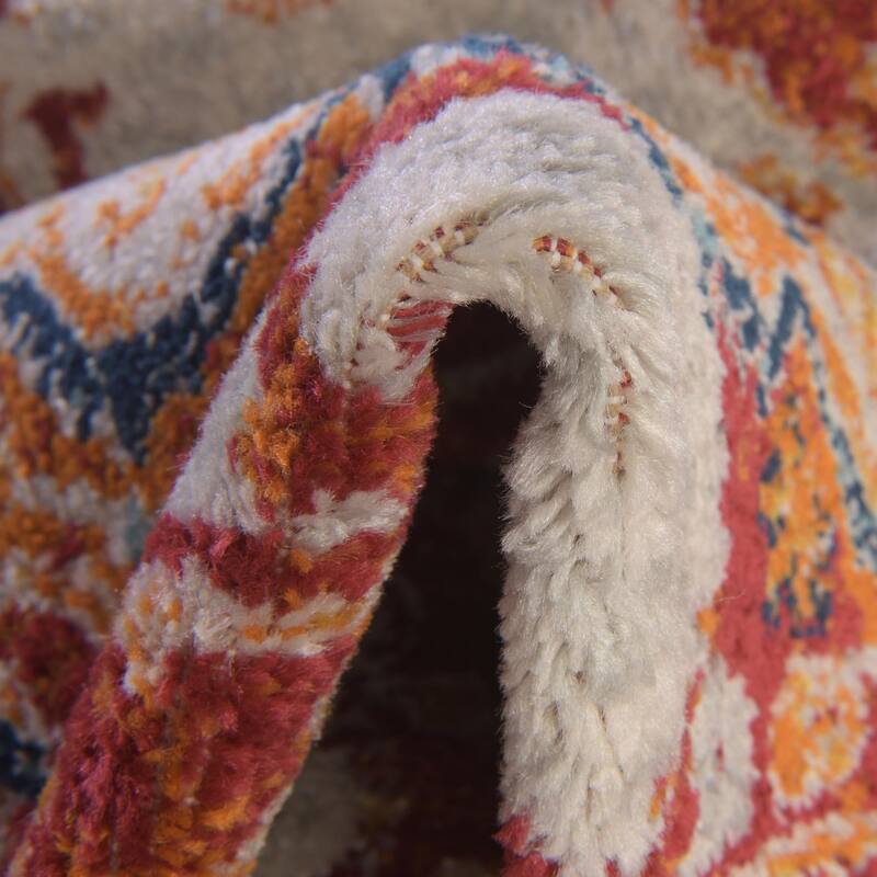 Transitional Anavine Collection Area Rug