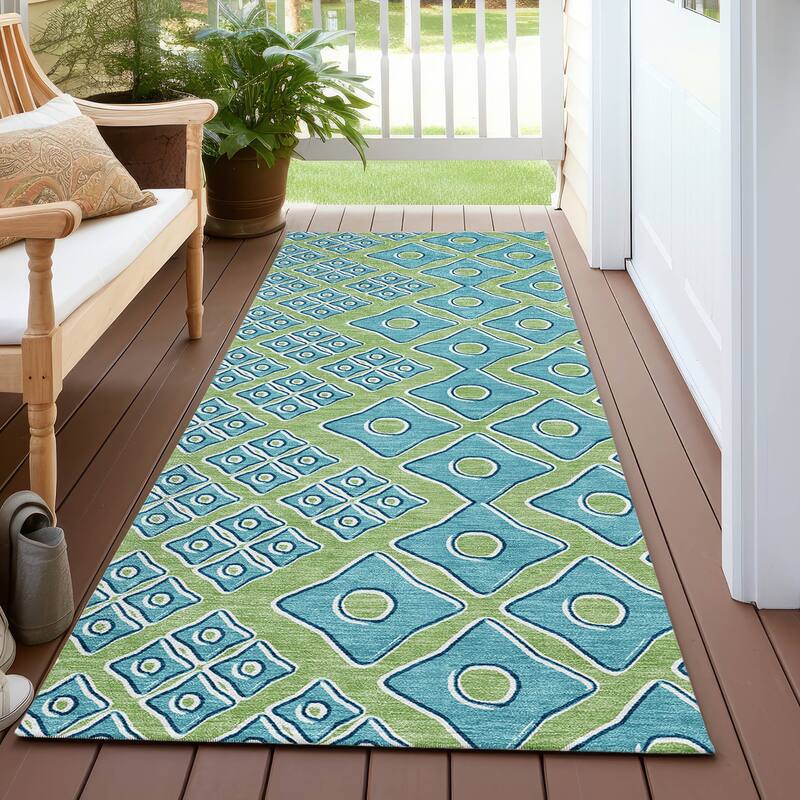 Machine Washable Indoor/ Outdoor Chantille Diamond Rug - Aloe - 2'3" x 7'6"