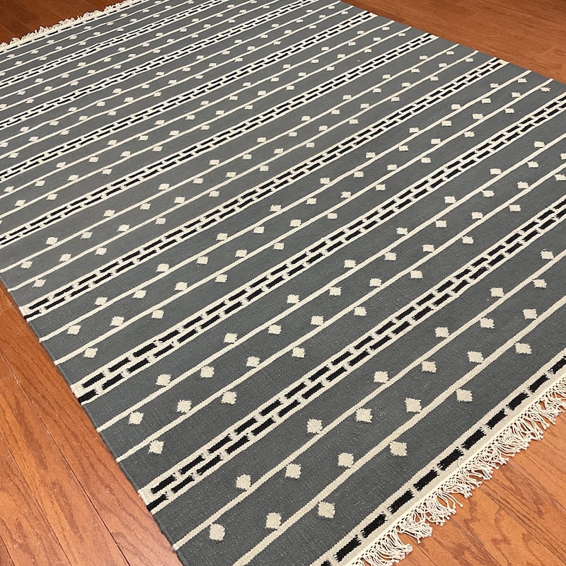 HERAT ORIENAL Handmade 5'6 x 8' Wool Kilim Rug - 5'6 x 8'