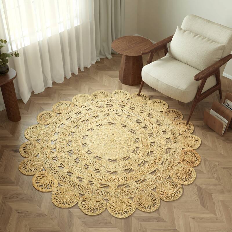 Sevita Bera Farmhouse Hand-Braided Jute Round Indoor Area Rug