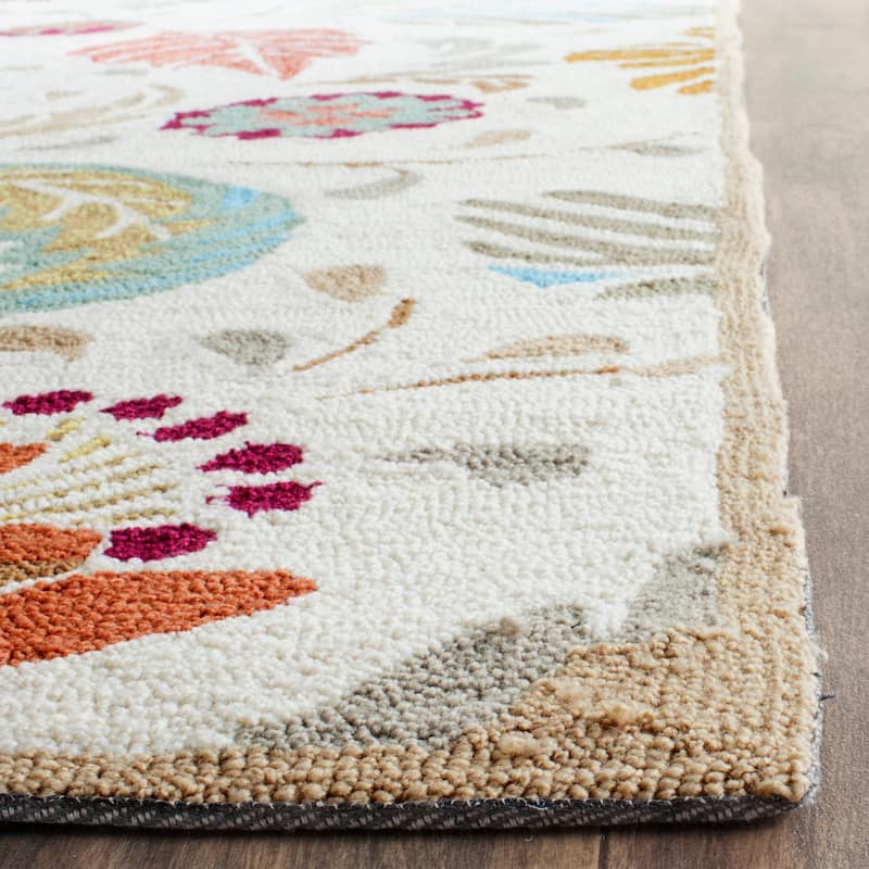 SAFAVIEH Handmade Four Seasons Jusztina Floral Rug