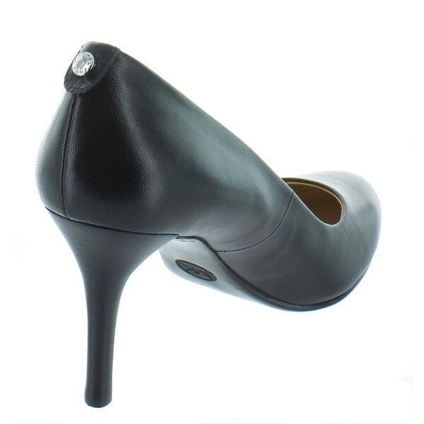michael kors round toe pump