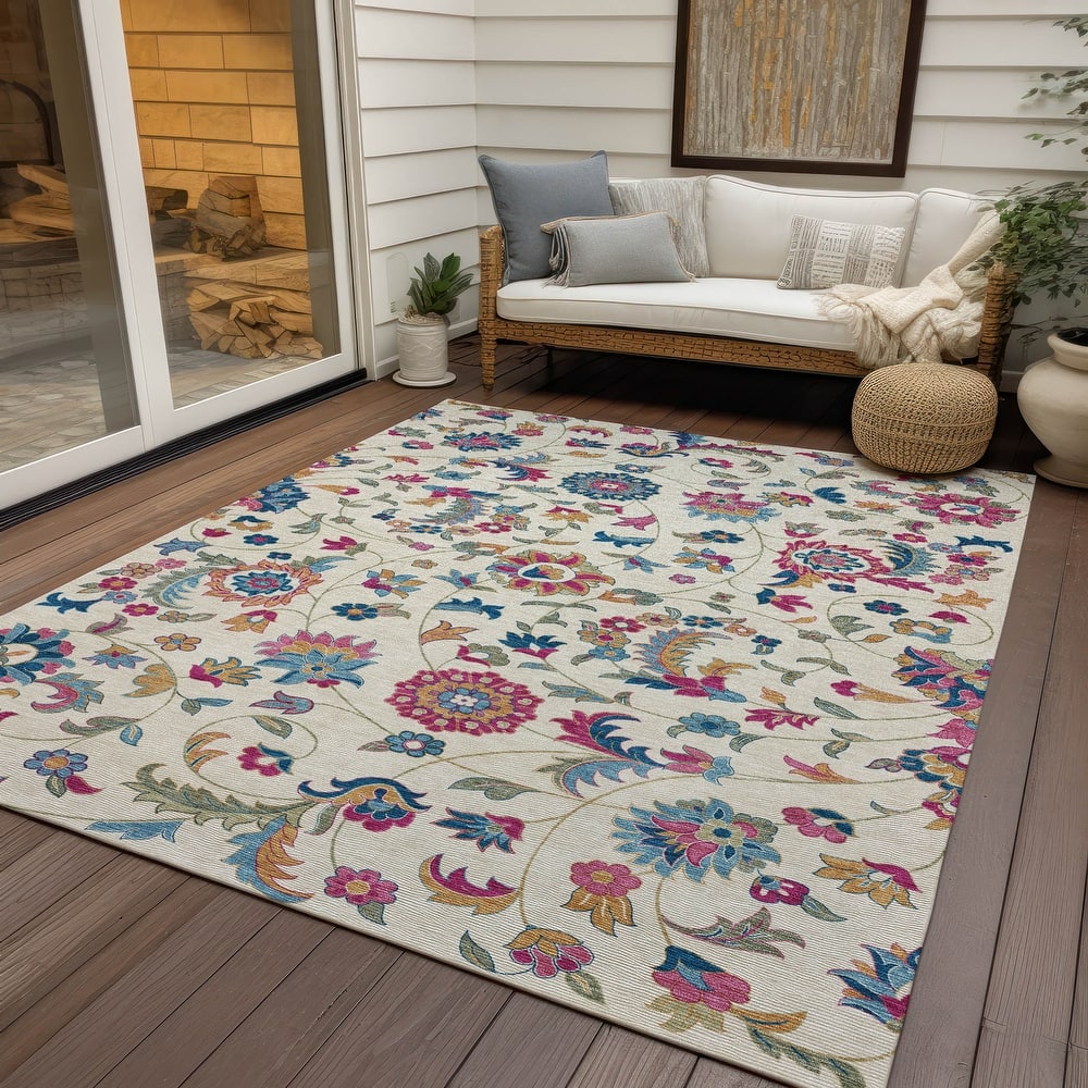Machine Washable Indoor/ Outdoor Traditional Chantille Rug