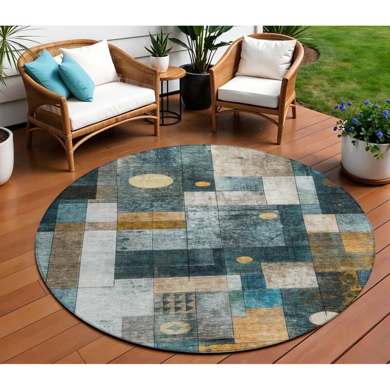 HomeRoots Geometric Transitional Rectangle Outdoor Rug - 8' Round