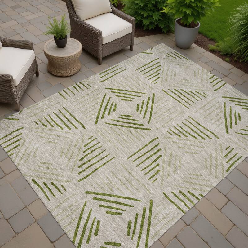 Machine Washable Indoor/ Outdoor Geo Dia Chantille Rug