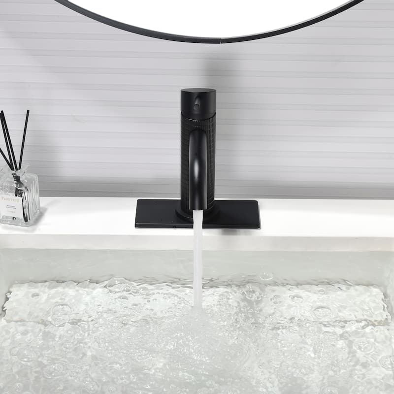 6.4"H Solid Brass Single-handle Bathroom Sink Faucet