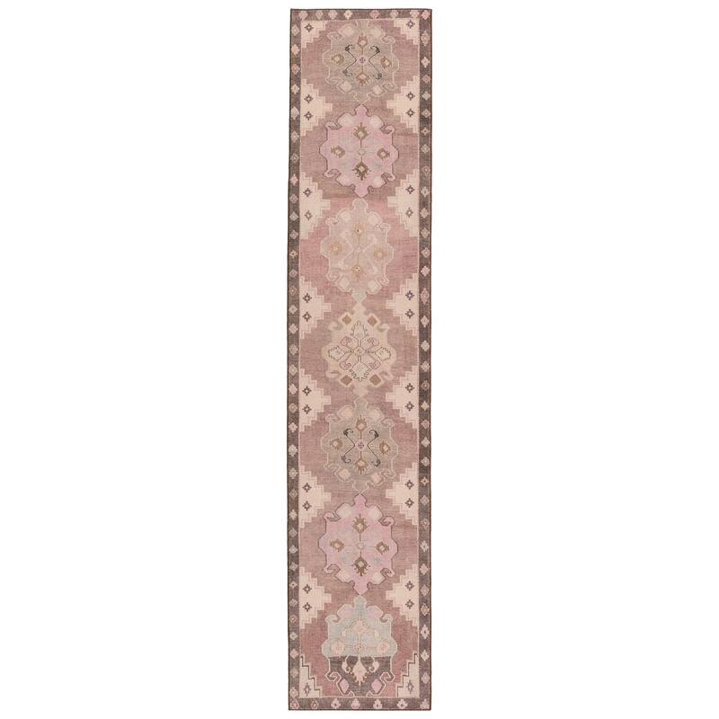 Chilton Medallion Pink/ Brown Area Rug - 2' 6" x 12' - Runner