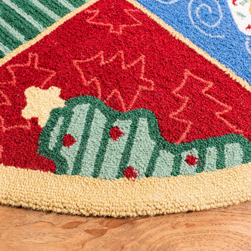 SAFAVIEH Handmade Chelsea Asha Novelty Christmas Wool Rug - White/Multi - 5'6" Round