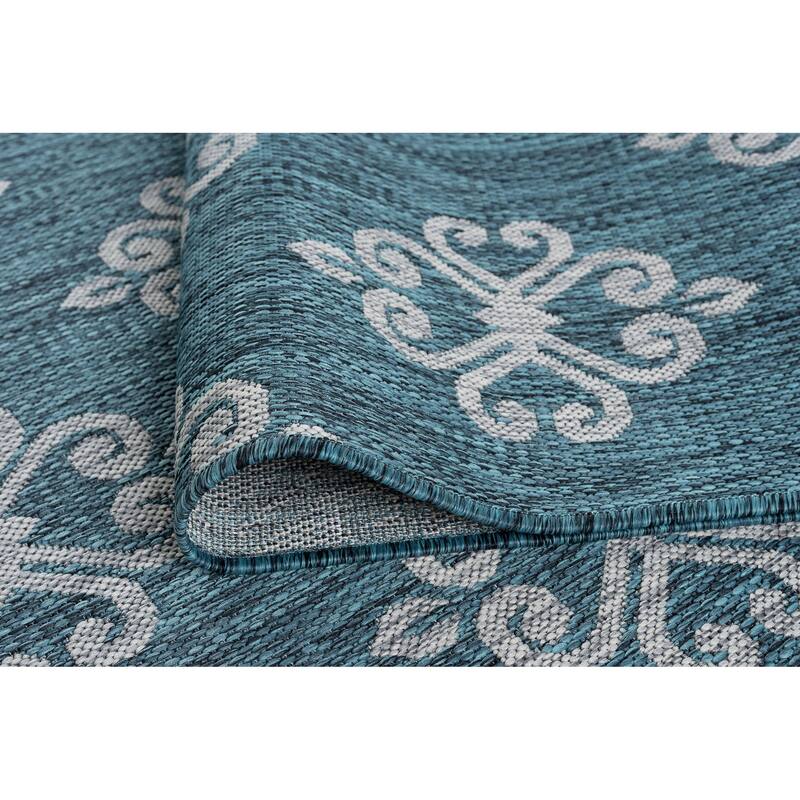 Colonnade Transitional Scroll Indoor/Outdoor Area Rug