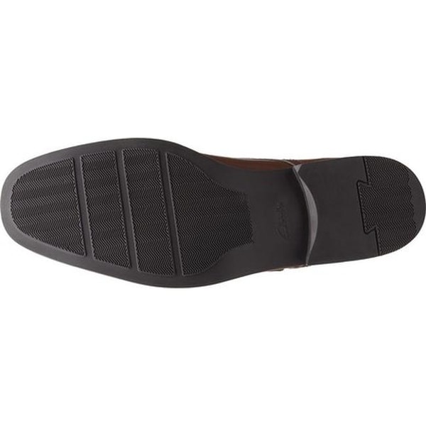 clarks tilden style