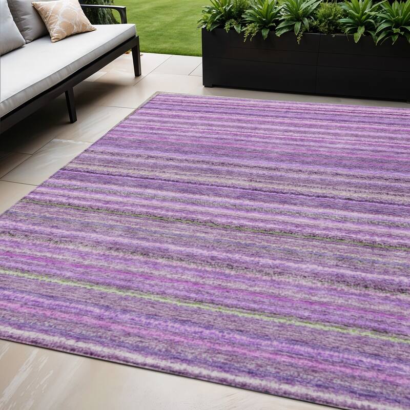 HomeRoots Striped Transitional Rectangle Outdoor Rug - 5' X 8'