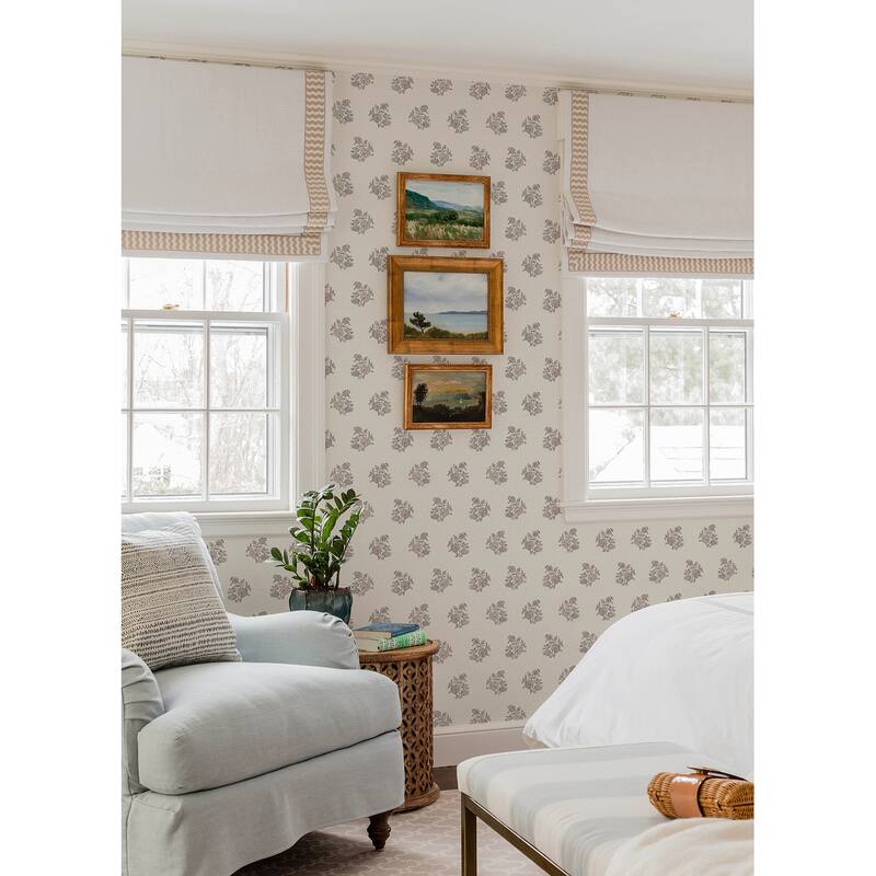 Overbrook Plum Bouquet Toss Wallpaper